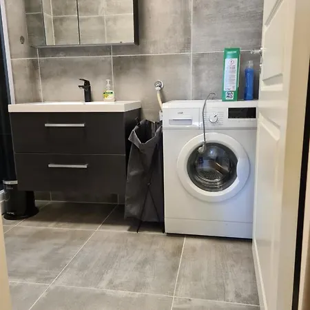 Studio Leilighet, Hoy Standar, Rett Ved Airport Apartment